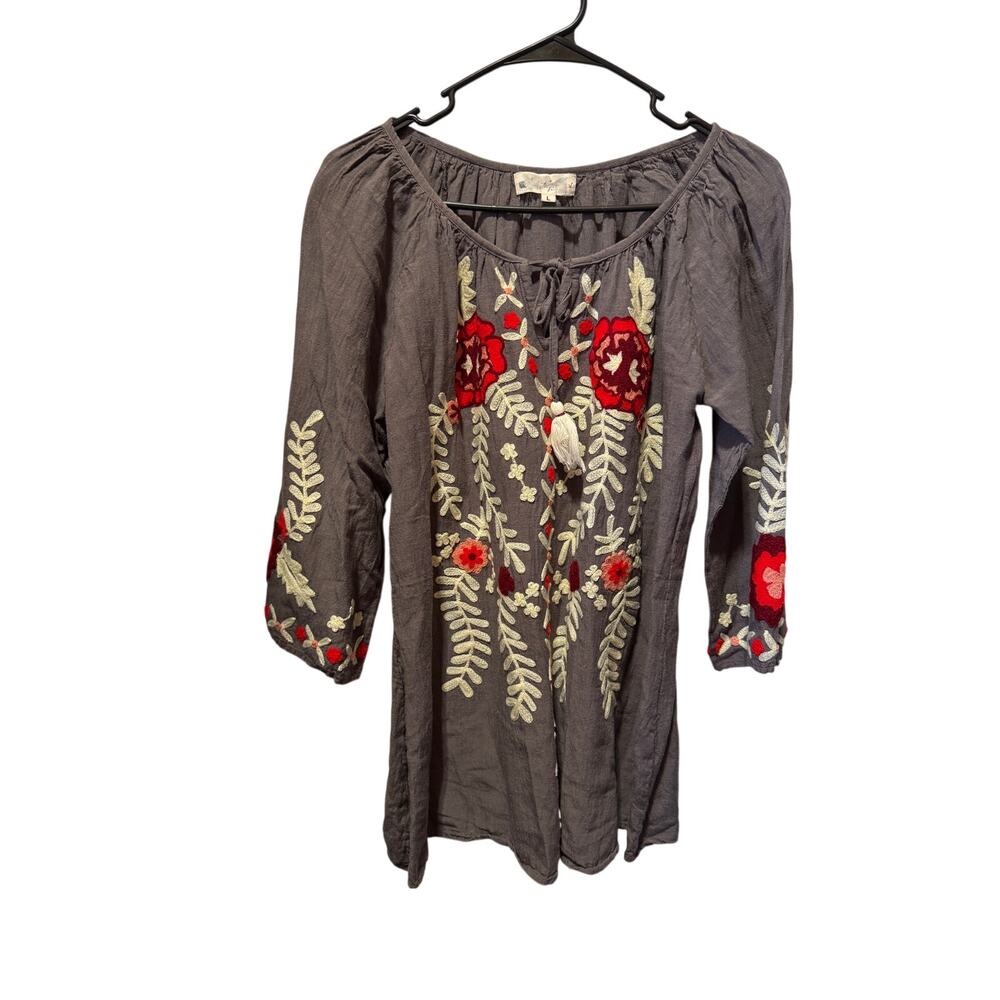 AHB Angel Heart Boutique Long Sleeve Tunic w/Front & Sleeve Embroidery Size L